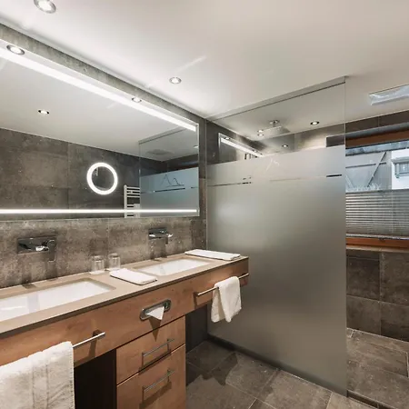 Piz Buin Hotell 4*