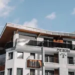 Piz Buin 4*